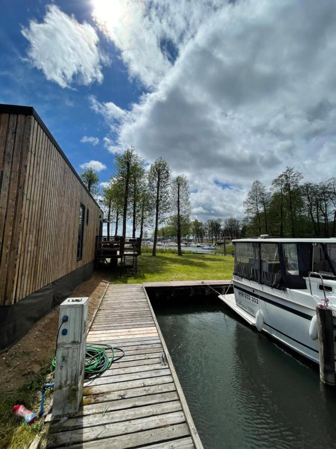 Xoxo Lake House Gizycko Exterior photo